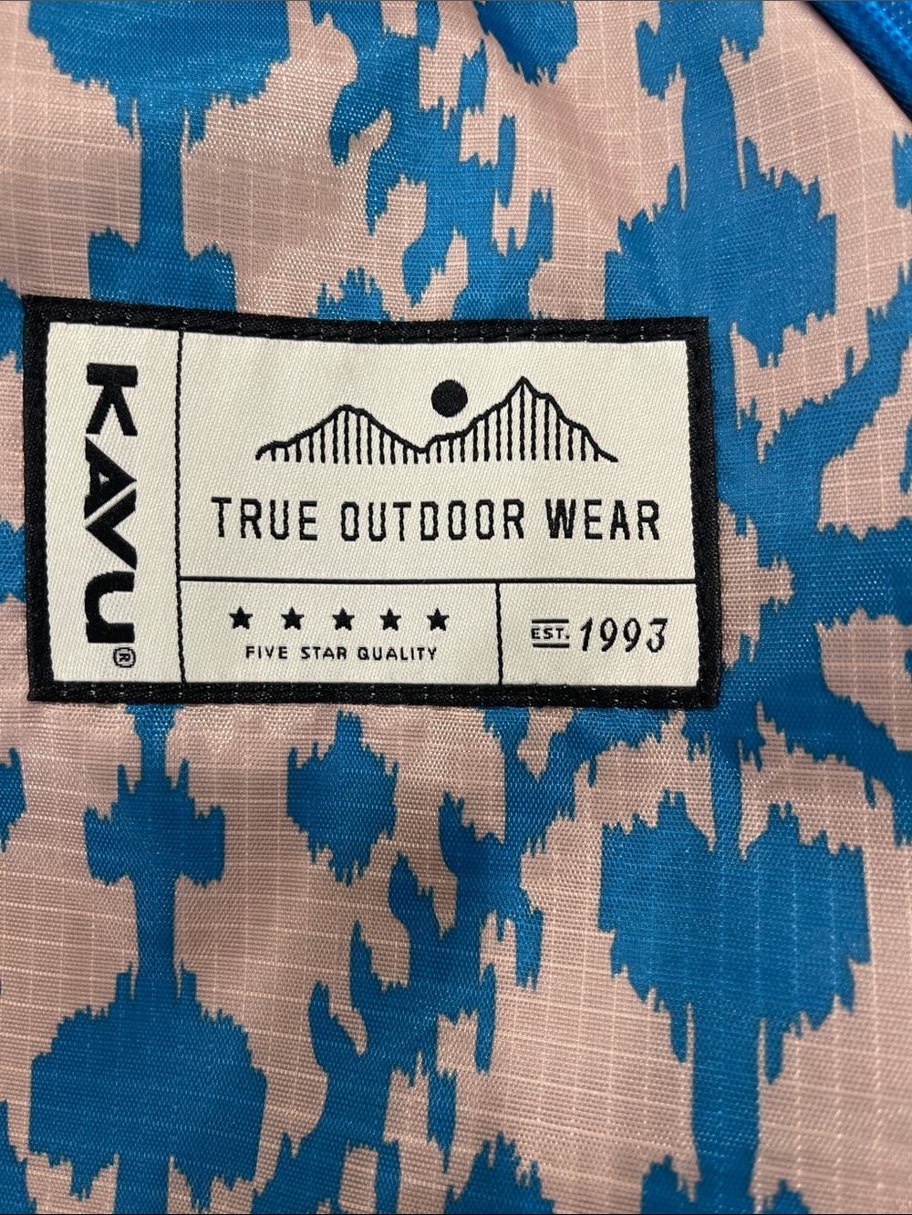 Kavu Blue & Pink Patterned Sling Crossbody Bag - Picture 2 of 5